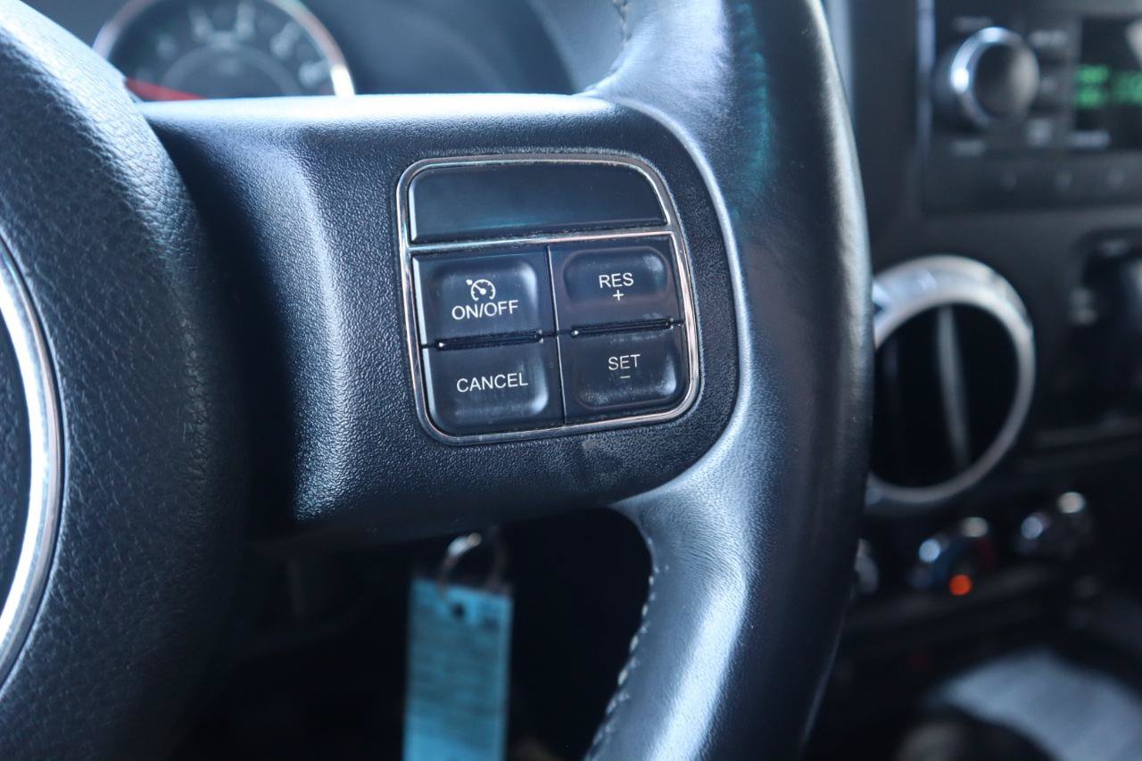 Used 2014 Jeep Wrangler Unlimited Rubicon w/ Connectivity Group AWD/4WD image 63