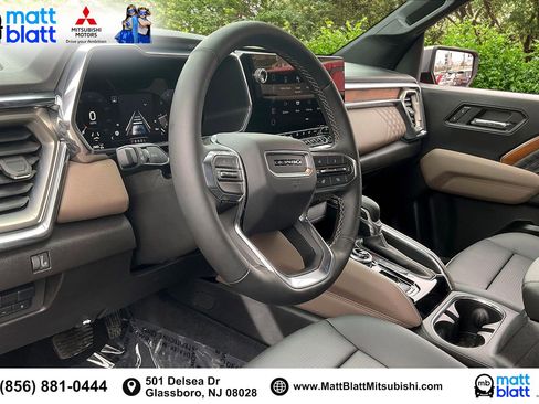 Used 2024 GMC Canyon Denali image 15