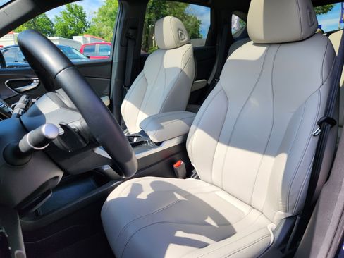 Used 2025 Acura RDX SH-AWD image 7