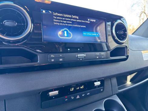 New 2025 Mercedes-Benz Sprinter 3500 image 18