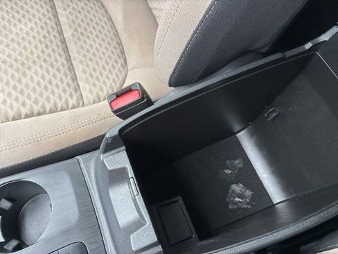 Used 2021 Ford Escape SE image 27