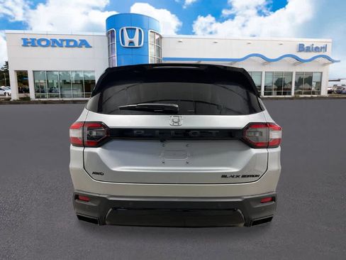 New 2026 Honda Pilot Black Edition image 4