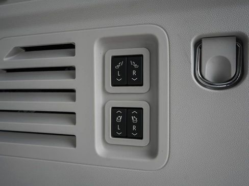 New 2026 Buick Enclave Avenir w/ Super Cruise Package image 9