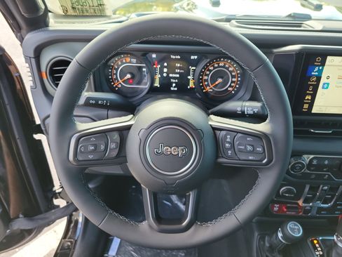 New 2026 Jeep Gladiator Mojave w/ Safety Group AWD/4WD image 18