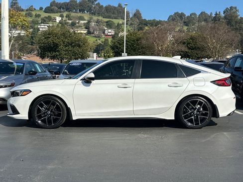 Certified 2024 Honda Civic Sport Touring image 6