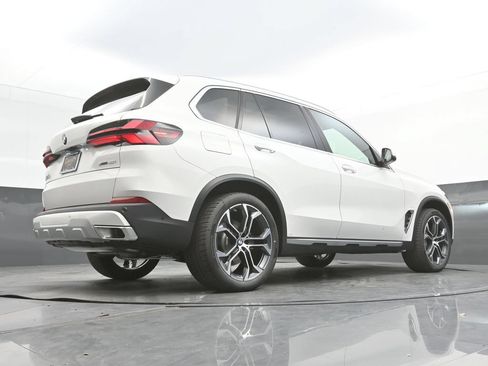 New 2026 BMW X5 sDrive40i w/ Climate Comfort Package RWD image 52
