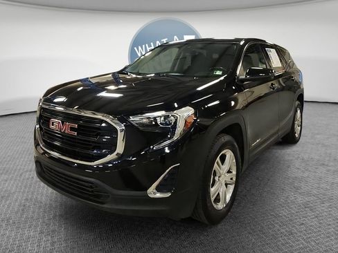 Used 2020 GMC Terrain SLE w/ LPO, Floor Liner Package AWD/4WD image 8