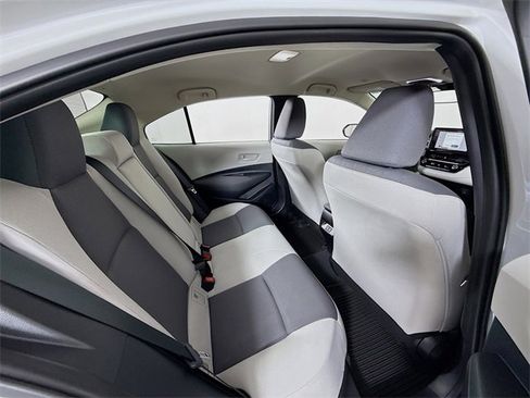 Certified 2025 Toyota Corolla LE image 29