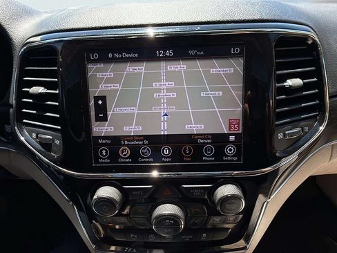Used 2020 Jeep Grand Cherokee Limited AWD/4WD image 10