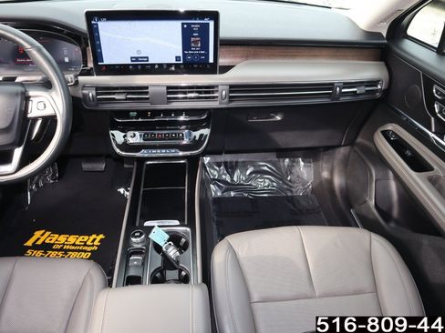 Used 2023 Lincoln Corsair Reserve w/ Equipment Group 201A image 20