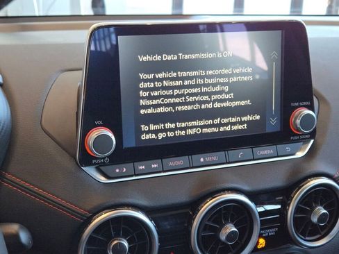 Used 2025 Nissan Sentra SR w/ SR Premium Package image 28