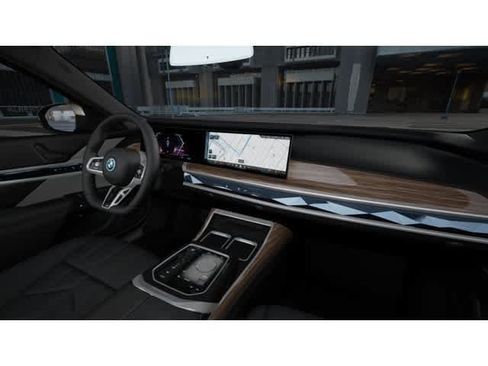 New 2025 BMW i7 xDrive60 image 14