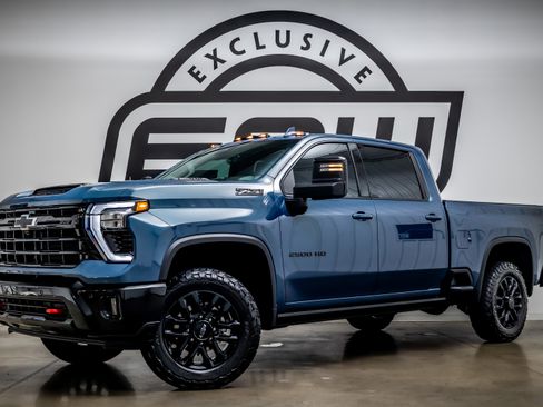 Used 2025 Chevrolet Silverado 2500 LTZ w/ Trail Boss Package AWD/4WD image 1