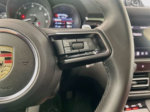 Certified 2025 Porsche Macan AWD/4WD image 14