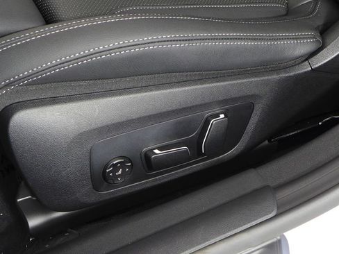 Used 2025 BMW i4 eDrive40 w/ Premium Package RWD image 23