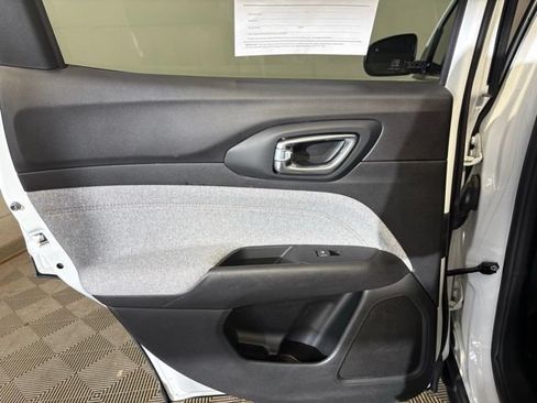 Certified 2022 Jeep Compass Latitude AWD/4WD image 19