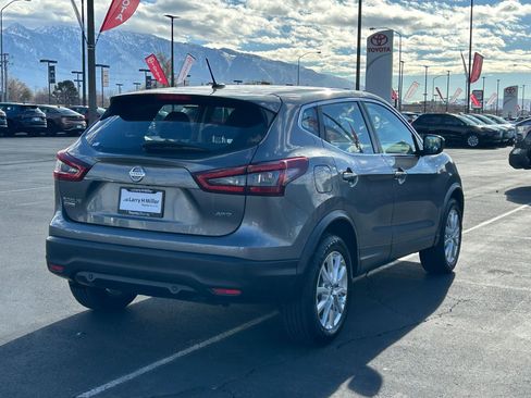 Used 2021 Nissan Rogue Sport S image 5