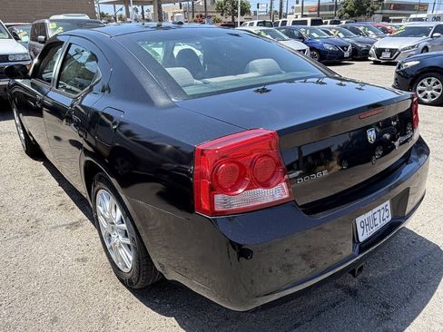 Used 2010 Dodge Charger SXT RWD image 4