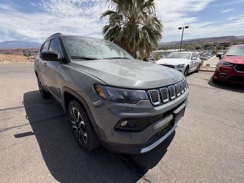 Used 2023 Jeep Compass Limited AWD/4WD image 7