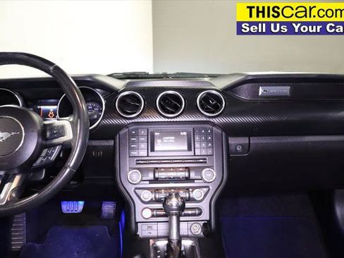 Used 2018 Ford Mustang Coupe RWD image 20