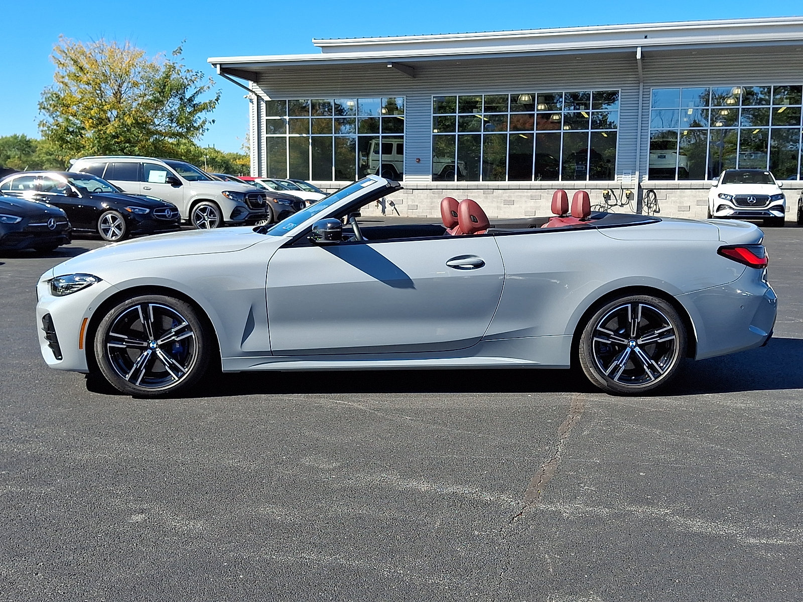 Used 2022 BMW M440i Convertible RWD image 11