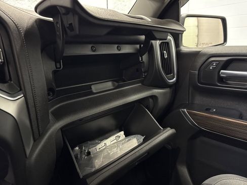 Used 2020 Chevrolet Silverado 1500 RST image 23