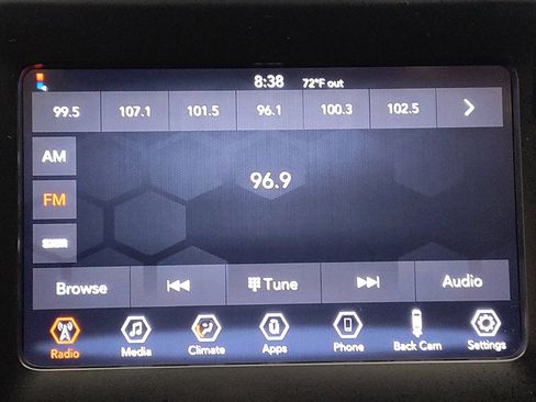 Used 2019 Jeep Cherokee Latitude w/ Popular Appearance Group image 25