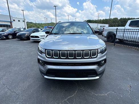 Used 2022 Jeep Compass Limited w/ Sun and Sound Group AWD/4WD image 3