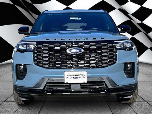 New 2026 Ford Explorer ST-Line w/ ST-Line Street Pack image 13