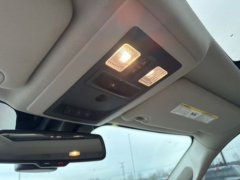 Used 2015 RAM 1500 Laramie w/ Convenience Group image 29