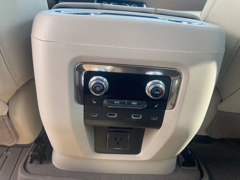 Certified 2023 GMC Yukon Denali w/ Advanced Technology Package AWD/4WD image 24
