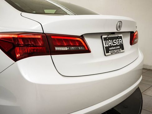 Used 2016 Acura TLX V6 w/ Technology Package FWD image 18