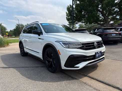 Certified 2023 Volkswagen Tiguan SE R-Line AWD/4WD image 7