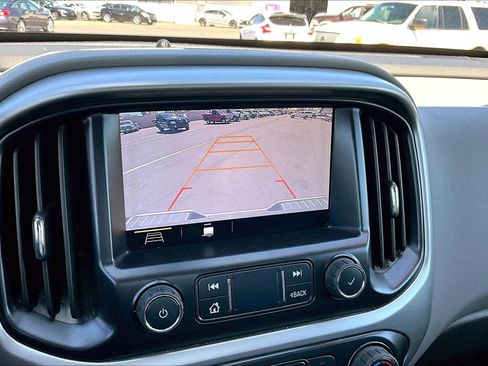 Used 2020 Chevrolet Colorado LT w/ LT Convenience Package AWD/4WD image 17
