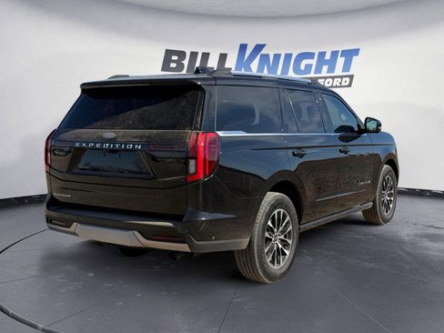 Used 2025 Ford Expedition Platinum image 5