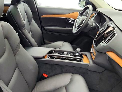 Used 2025 Volvo XC90 T8 Plus w/ Protection Package Premier image 23