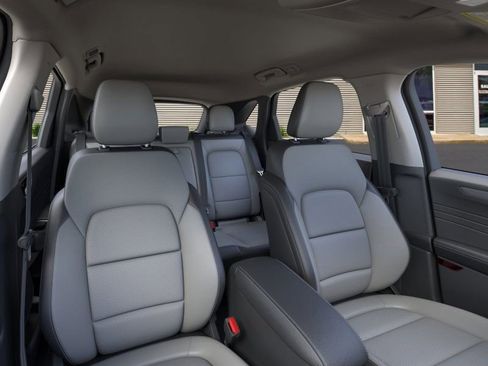 New 2025 Ford Escape SE image 36