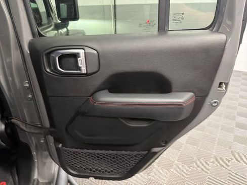 Used 2019 Jeep Wrangler Unlimited Rubicon AWD/4WD image 15