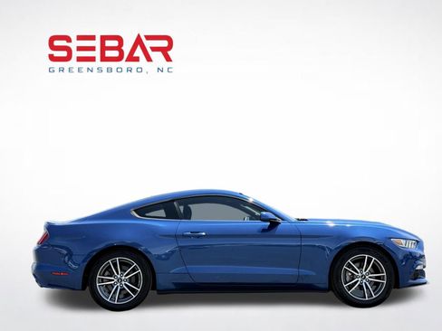 Used 2017 Ford Mustang Coupe RWD image 8