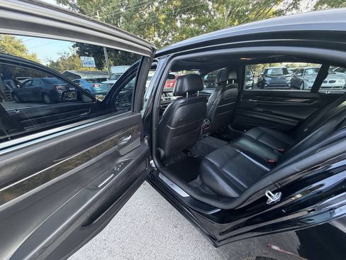 Used 2014 BMW 750Li RWD image 18
