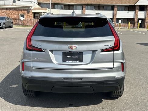 Certified 2024 Cadillac XT4 Luxury w/ Cold Weather Package AWD/4WD image 7