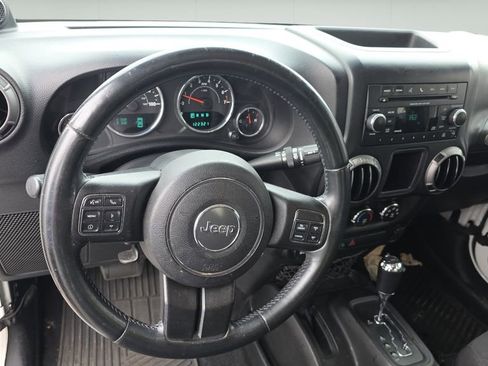 Used 2013 Jeep Wrangler Sport w/ Connectivity Group AWD/4WD image 11