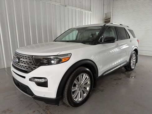 Used 2020 Ford Explorer Limited image 3