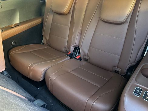 New 2025 Mercedes-Benz GLS 450 4MATIC image 38