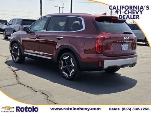 Used 2024 Kia Telluride S AWD/4WD image 5