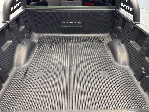 Used 2024 Nissan Titan SV w/ SV Bronze Edition Package image 41