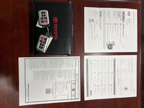 Used 2019 Toyota Sienna SE Premium image 73