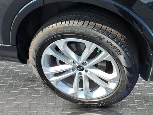 Used 2025 Audi Q7 3.0T Premium Plus AWD/4WD image 11