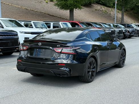 Used 2023 Nissan Maxima SR w/ Sport Mat Group FWD image 5