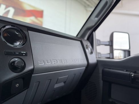 Used 2011 Ford F550 4x4 SuperCab Super Duty w/ PWR Equipment Group image 39